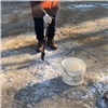 «Жалоб нет, сбиваем сосульки»: красноярцам показали, как чистят дворы на правом берегу