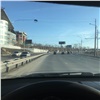 В первый день режима самоизоляции на улицах Красноярска стало больше людей и машин