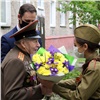 99-летний ветеран спел с красноярскими полицейскими песни военных лет (видео)
