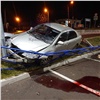Сильно пьяный водитель снес ограждения и врезался в автомобиль на парковке у «Ленты»