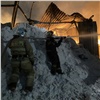 В Норильске пожарные всю ночь тушили гаражи (видео)