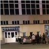 Пьяный водитель врезался в здание бассейна в Ачинске (видео)
