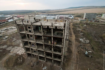 Заброшенная стройка в Северном. Фото Сергея Филинина